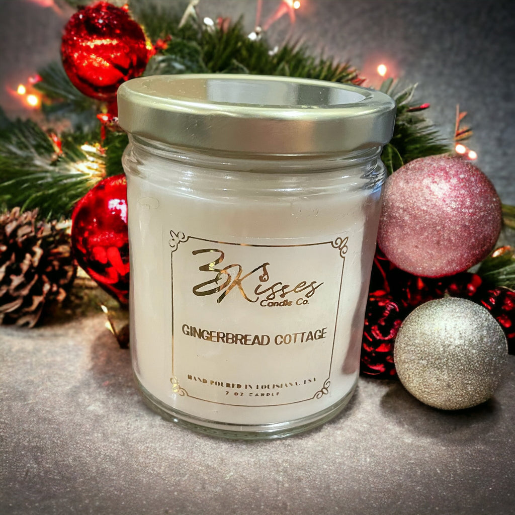 7oz. Candle- Gingerbread Cottage